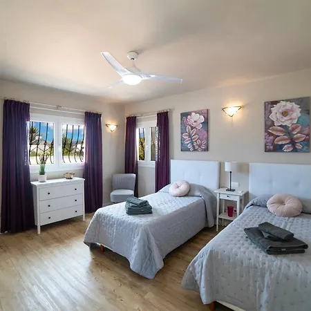 빌라 Wonderful Puerto Del Carmen Location Cilla Sea Views 티아즈